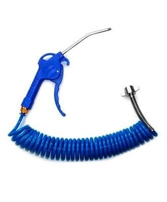 Pistola de aire comprimido azul con manguera espiral azul y boquilla metálica en fondo blanco