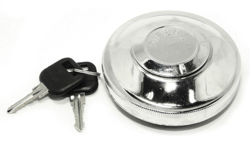 Tapa de combustible de diesel cromada con dos llaves de seguridad negras sobre fondo blanco
