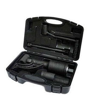 Kit de herramientas neumáticas ordenadas en estuche negro de plástico con asa