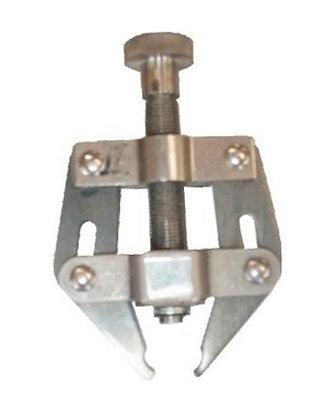 Extractor de rodamientos metálico con tornillo de ajuste y brazos en forma de garra