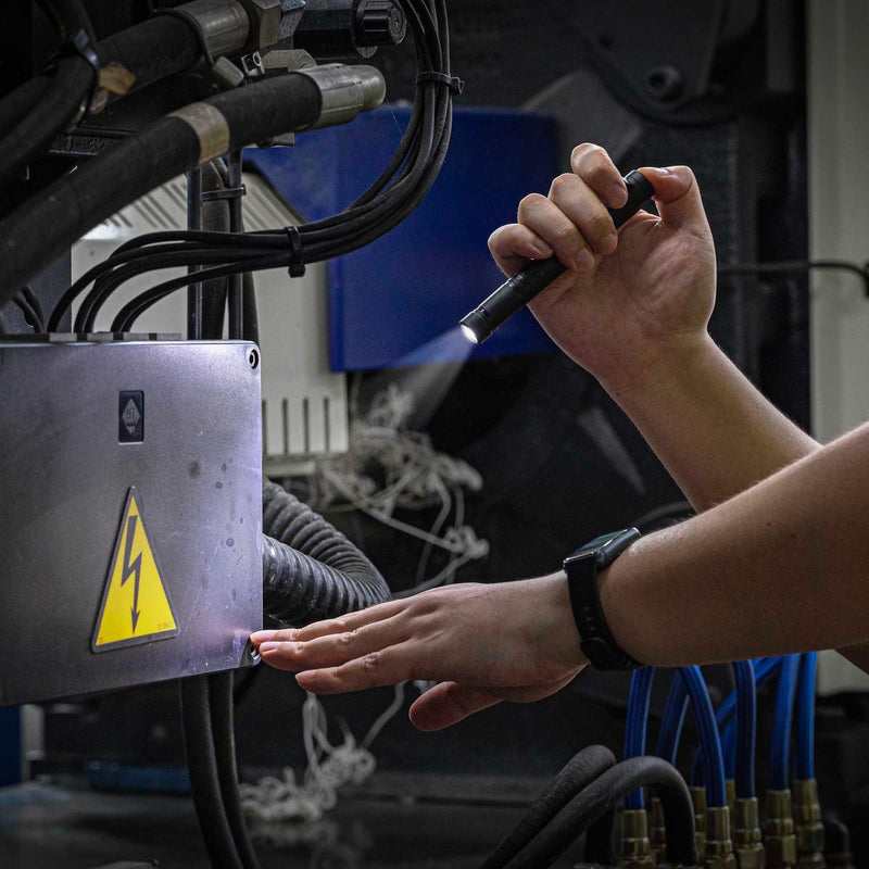 pack-promo-regalo-baliza-v16-linterna-usb-recargable-led-15