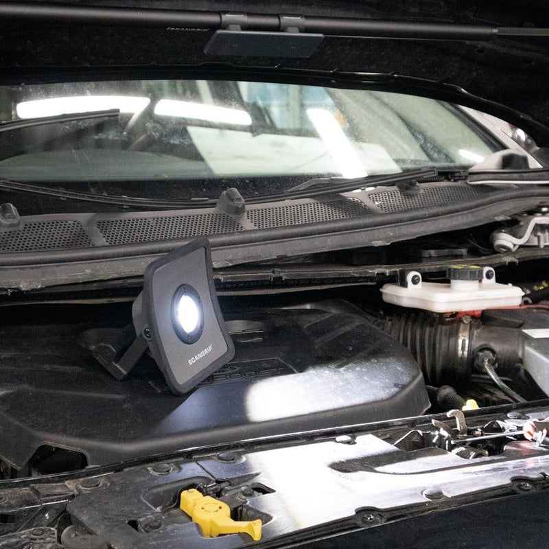 Projecteur LED Scangrip Nova Bonnet, 2000 lumens, pour intérieurs de capot et d'atelier 